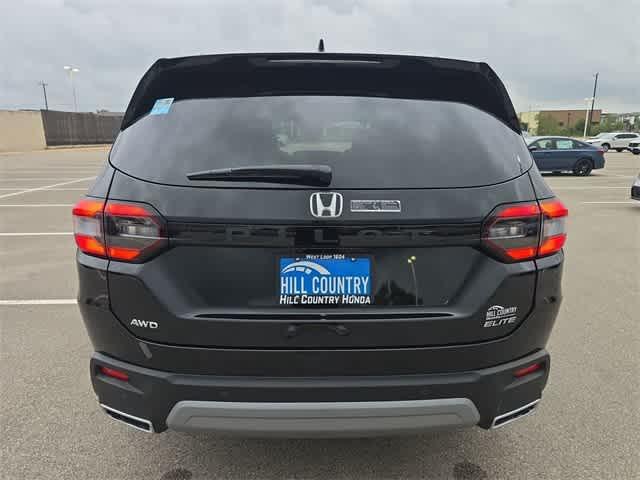 new 2025 Honda Pilot car, priced at $54,530