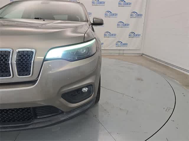 used 2019 Jeep Cherokee car, priced at $13,295