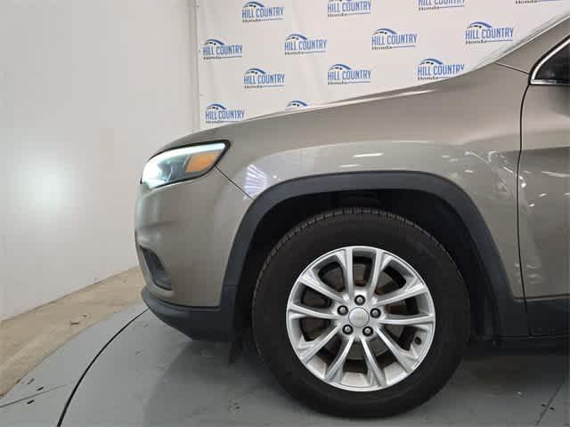 used 2019 Jeep Cherokee car, priced at $13,295