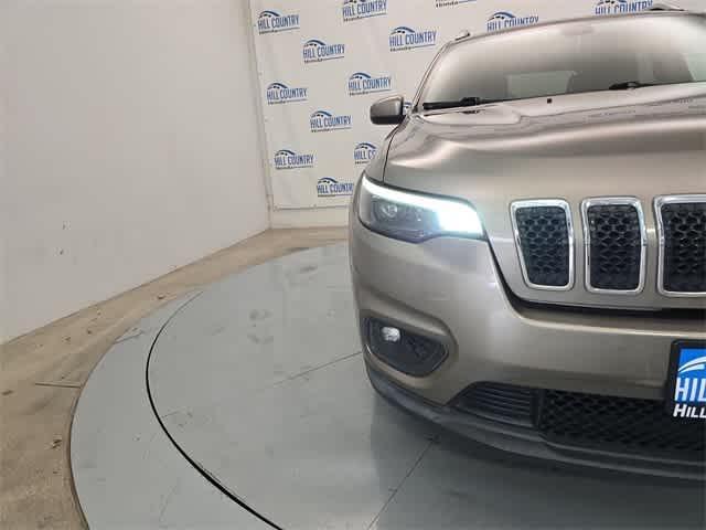 used 2019 Jeep Cherokee car, priced at $13,295