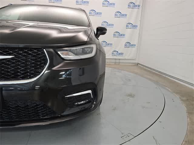 used 2022 Chrysler Pacifica car, priced at $21,395