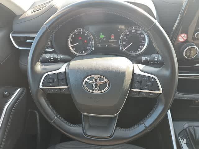 used 2023 Toyota Highlander car, priced at $26,195