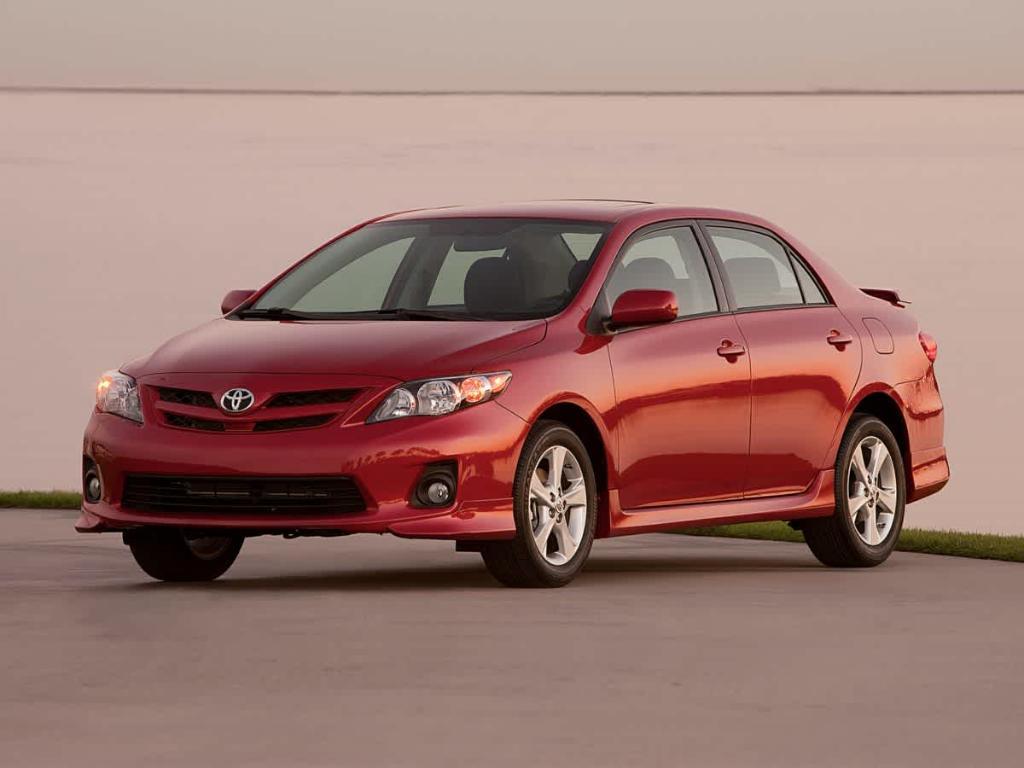 used 2013 Toyota Corolla car