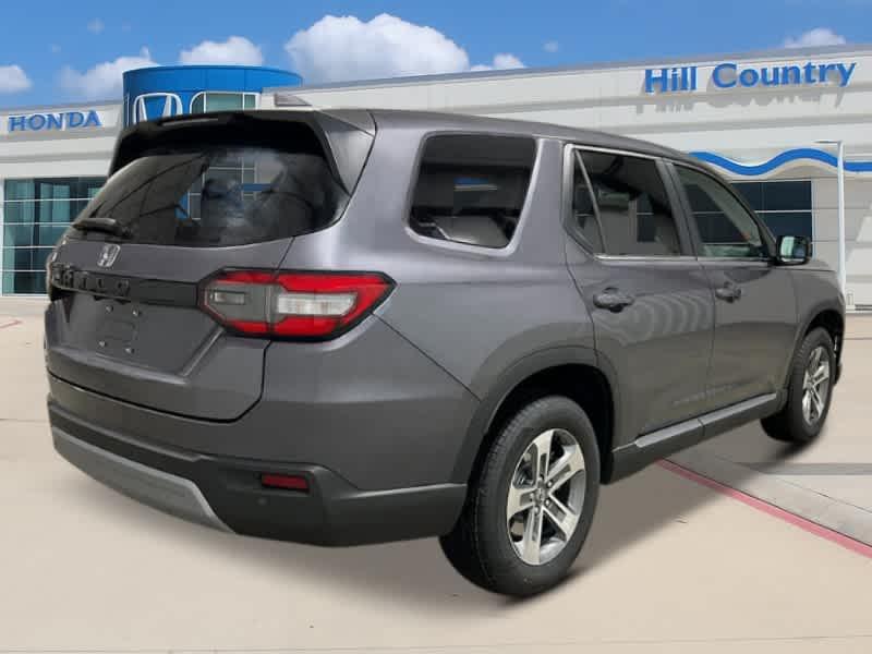 new 2025 Honda Pilot car, priced at $44,368