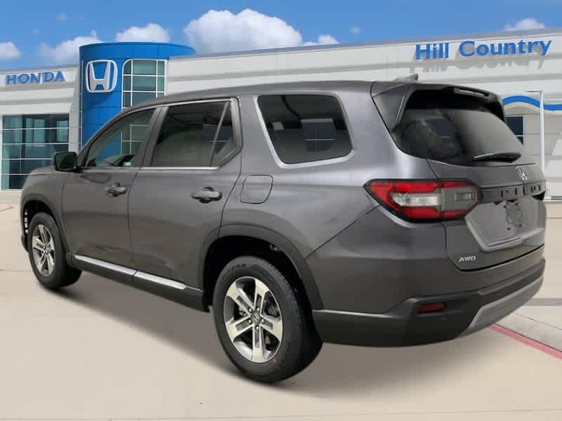 new 2025 Honda Pilot car, priced at $44,368