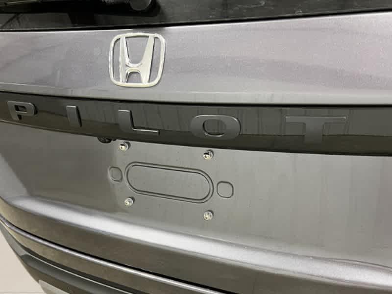 new 2025 Honda Pilot car, priced at $44,368