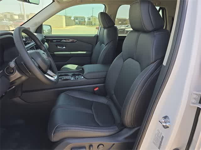 new 2025 Honda Pilot car, priced at $43,451