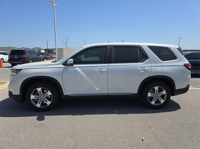 new 2025 Honda Pilot car, priced at $43,451