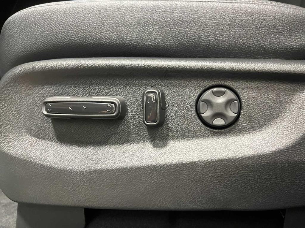 new 2026 Honda Odyssey car, priced at $41,937