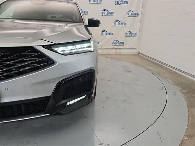 used 2025 Acura MDX car, priced at $55,695