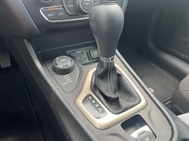used 2016 Jeep Cherokee car, priced at $9,745