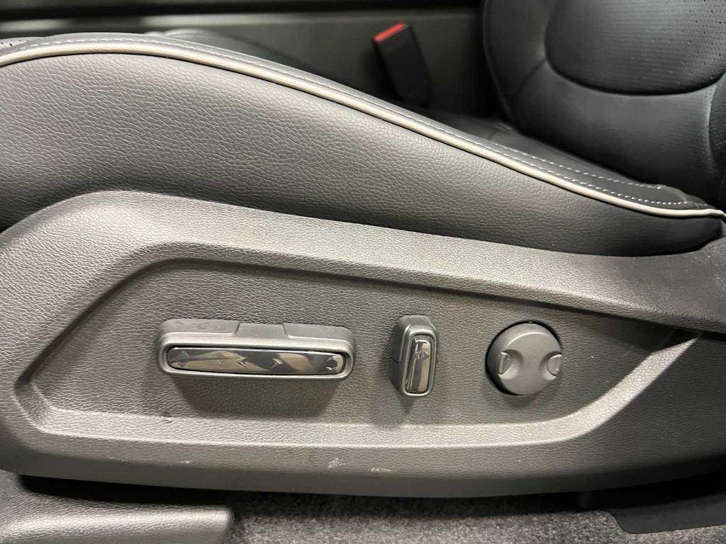 new 2025 Honda Pilot car, priced at $54,575