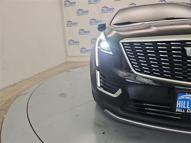 used 2022 Cadillac XT5 car, priced at $30,000