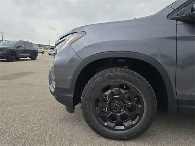 new 2025 Honda Ridgeline car, priced at $45,579