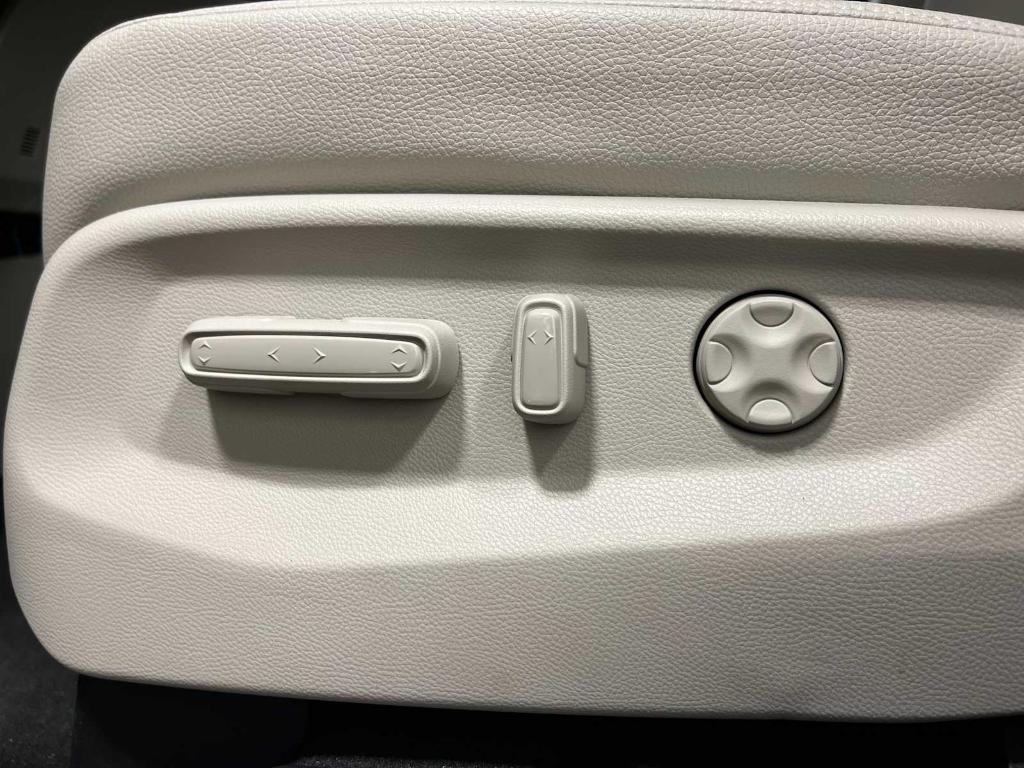 new 2026 Honda Odyssey car, priced at $41,937