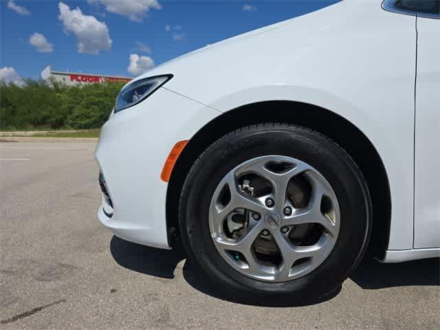 used 2023 Chrysler Pacifica car, priced at $23,595