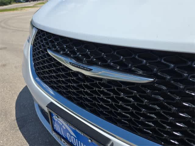 used 2023 Chrysler Pacifica car, priced at $23,595