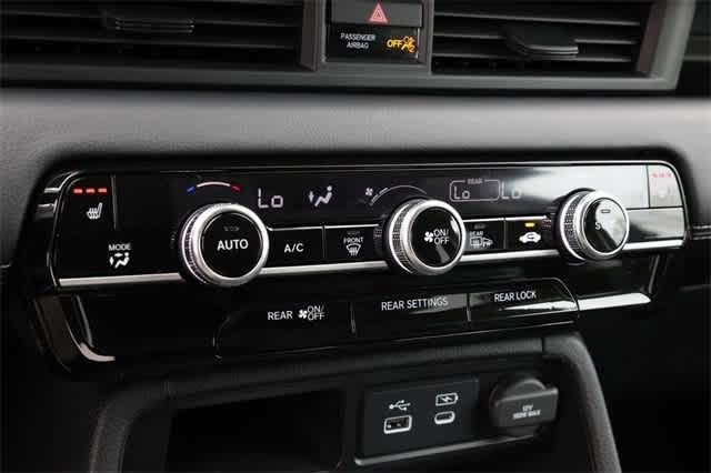 new 2025 Honda Pilot car, priced at $45,450