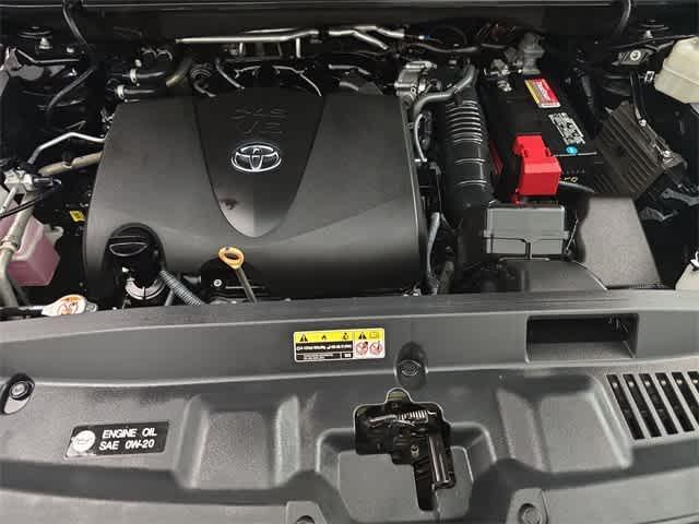 used 2022 Toyota Highlander car, priced at $31,695