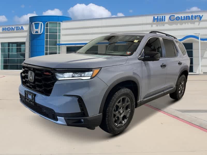 new 2025 Honda Pilot car, priced at $51,350