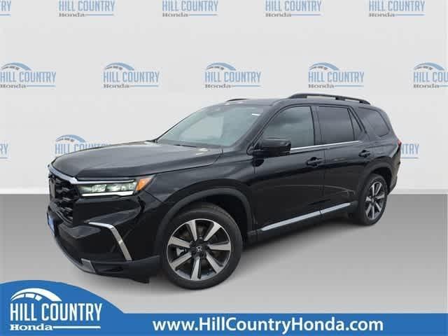 new 2025 Honda Pilot car, priced at $53,530