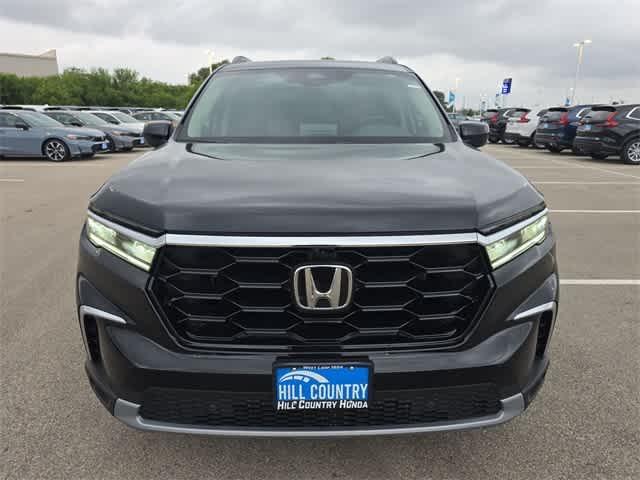 new 2025 Honda Pilot car, priced at $53,530