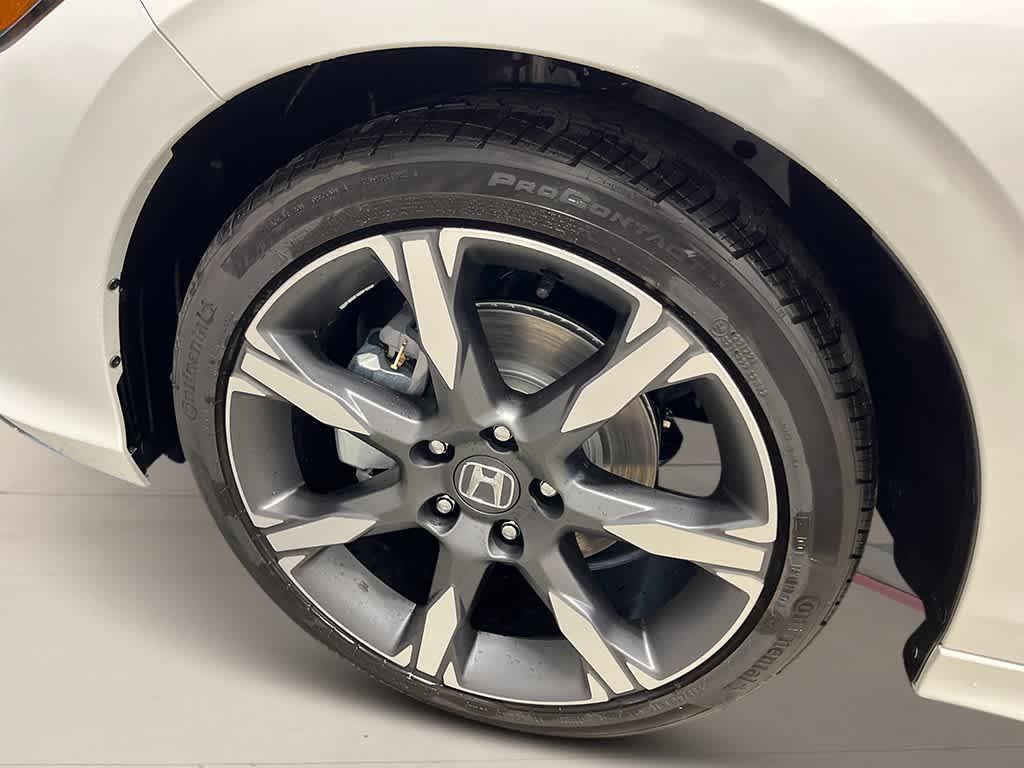 new 2025 Honda Civic Hybrid car, priced at $158,140