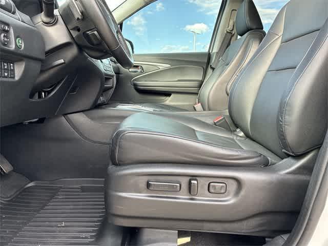 used 2023 Honda Ridgeline car, priced at $28,995