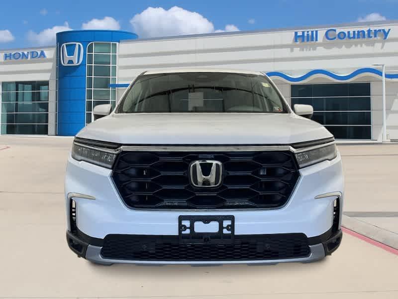 new 2025 Honda Pilot car, priced at $45,297