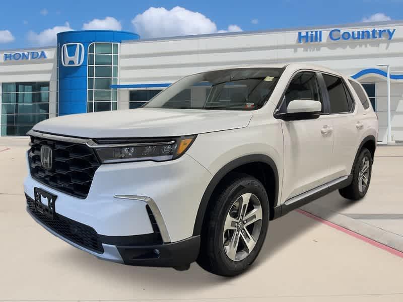 new 2025 Honda Pilot car, priced at $45,297