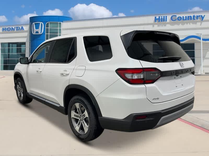 new 2025 Honda Pilot car, priced at $45,297