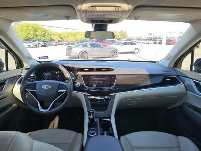 used 2021 Cadillac XT6 car, priced at $25,000