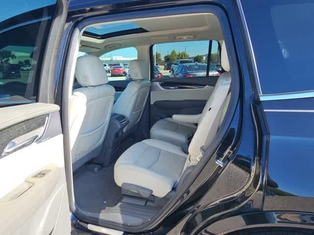 used 2021 Cadillac XT6 car, priced at $25,000