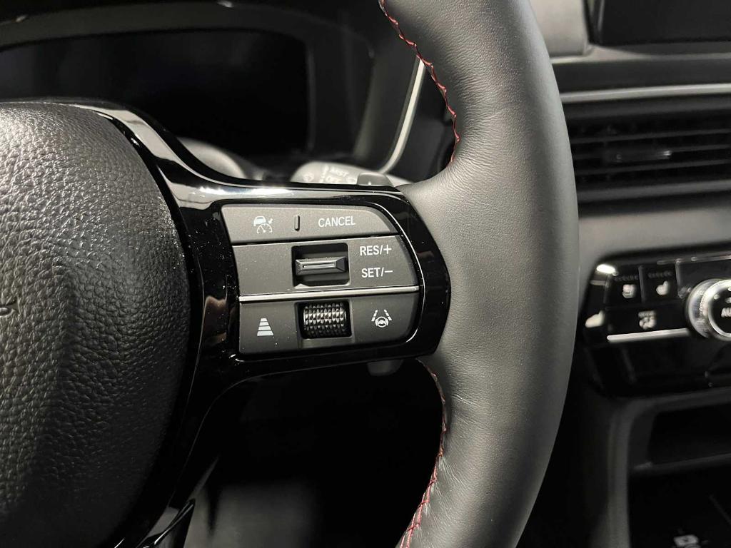 new 2025 Honda Pilot car, priced at $55,075