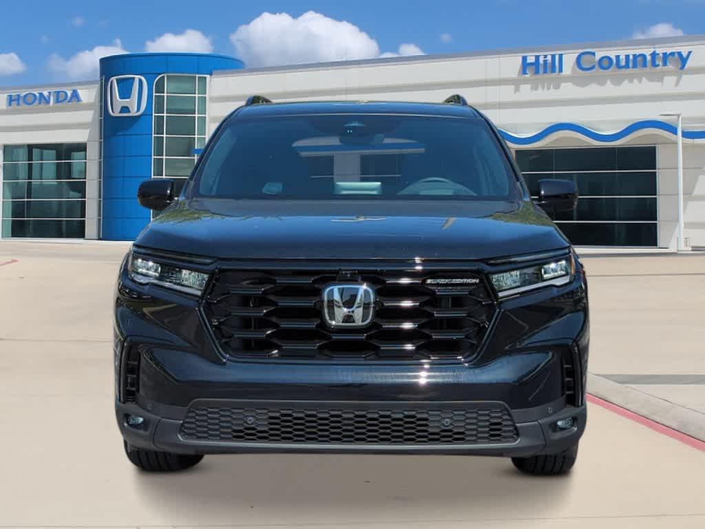 new 2025 Honda Pilot car, priced at $55,075