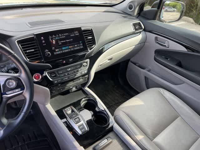 used 2021 Honda Pilot car, priced at $27,795