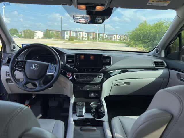 used 2021 Honda Pilot car, priced at $27,795