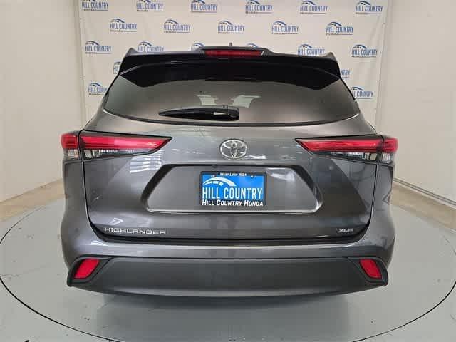used 2022 Toyota Highlander car, priced at $31,695