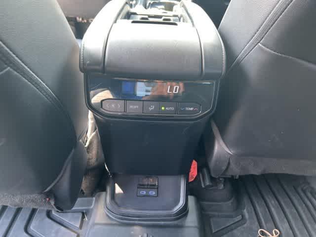 used 2022 Toyota Highlander car, priced at $31,995