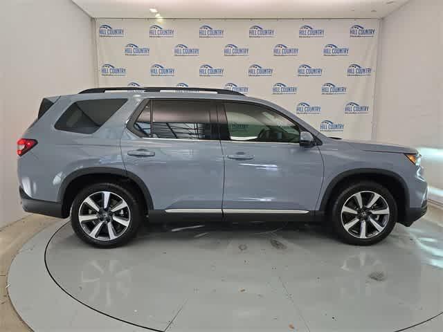 used 2025 Honda Pilot car, priced at $46,595