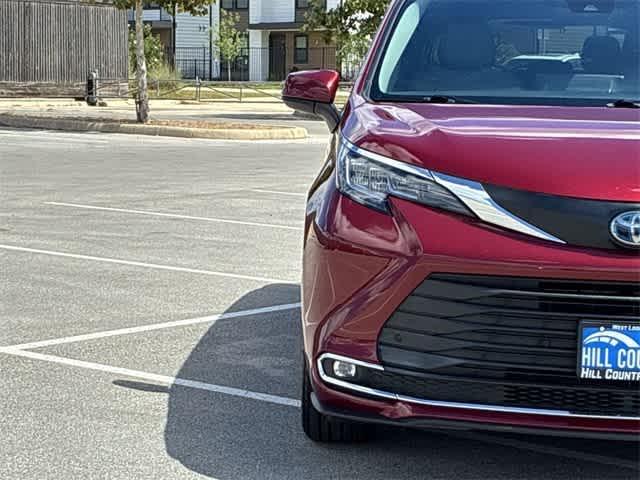 used 2021 Toyota Sienna car, priced at $30,195