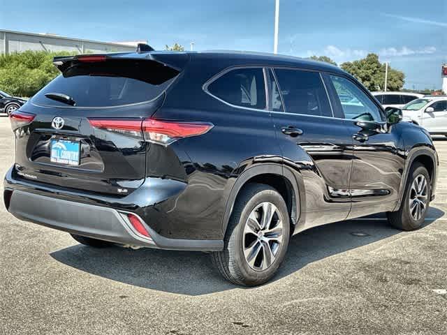 used 2023 Toyota Highlander car, priced at $31,395