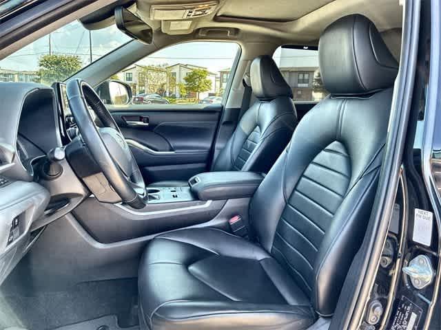 used 2023 Toyota Highlander car, priced at $31,395