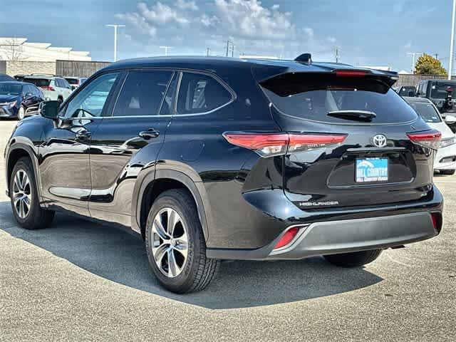 used 2023 Toyota Highlander car, priced at $31,395