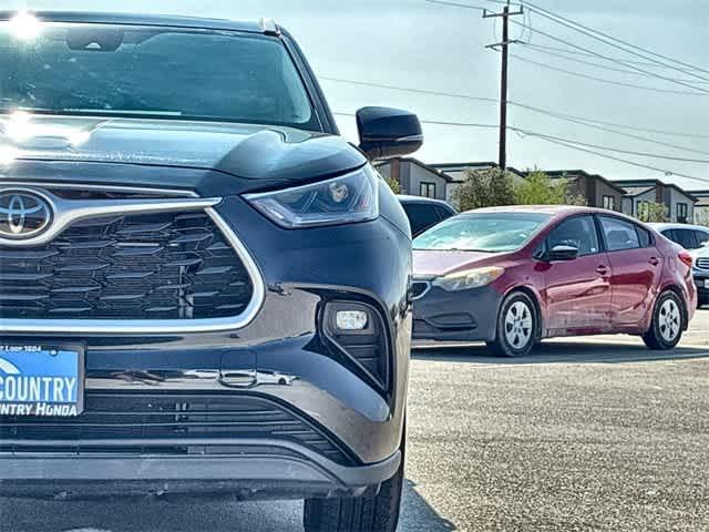 used 2023 Toyota Highlander car, priced at $31,395