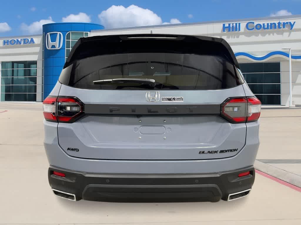 new 2025 Honda Pilot car, priced at $55,530