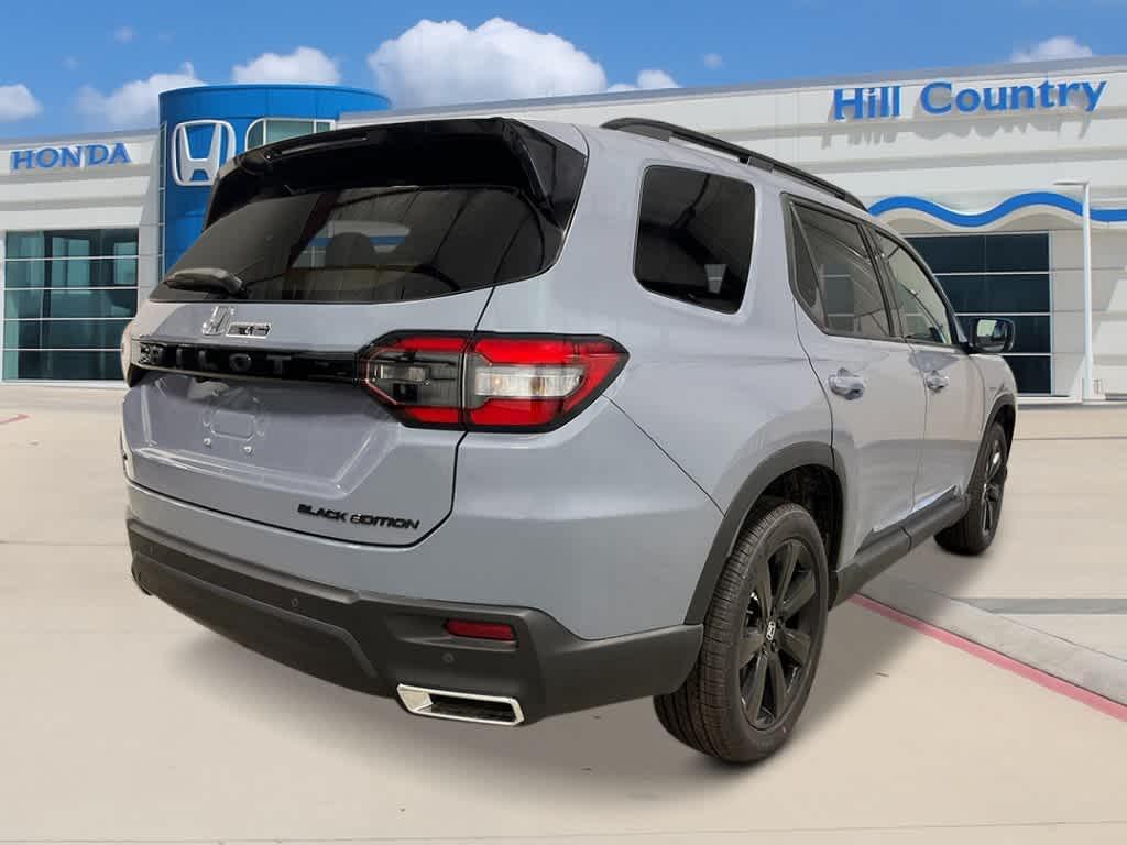 new 2025 Honda Pilot car, priced at $55,530