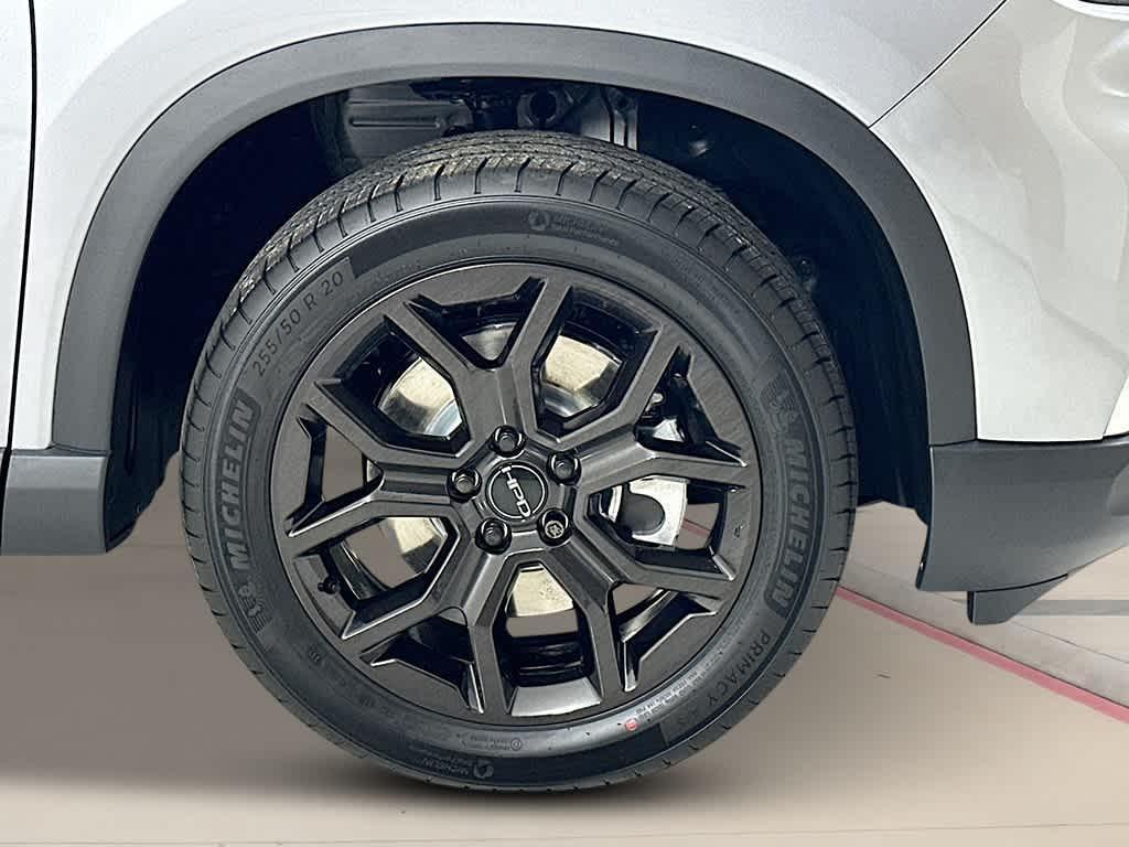 new 2025 Honda Pilot car, priced at $46,900