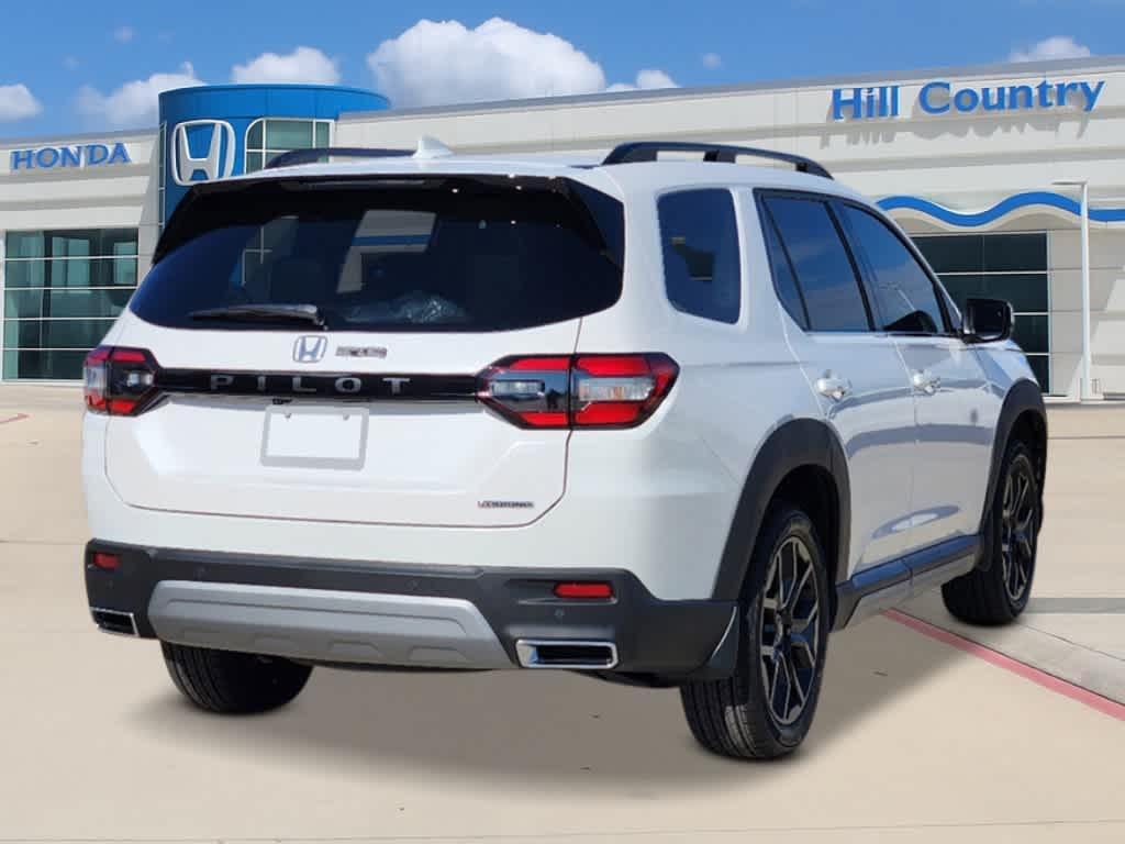 new 2025 Honda Pilot car, priced at $47,564