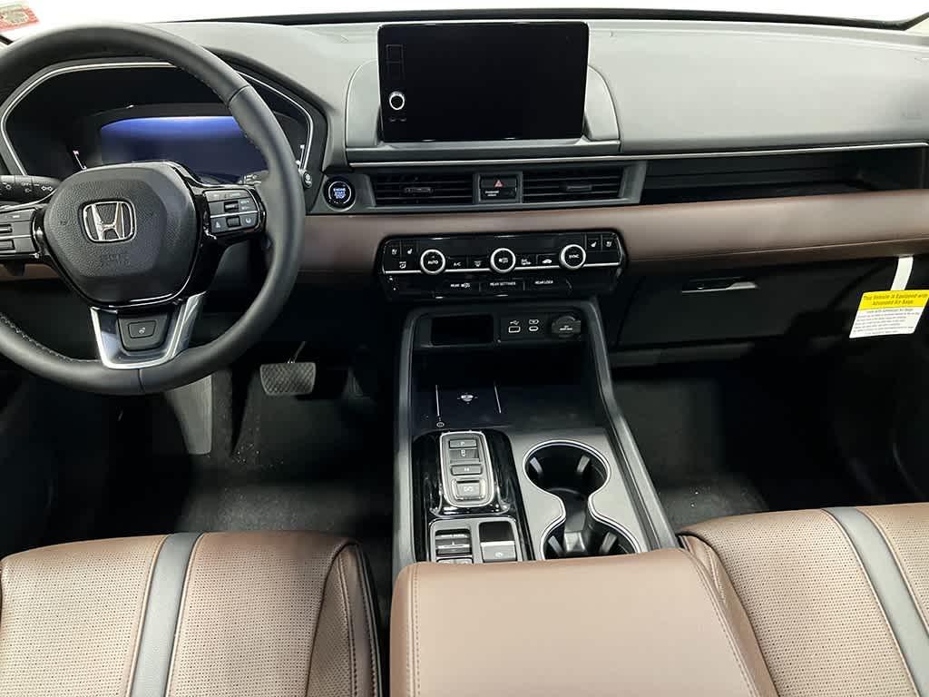 new 2025 Honda Pilot car, priced at $54,760